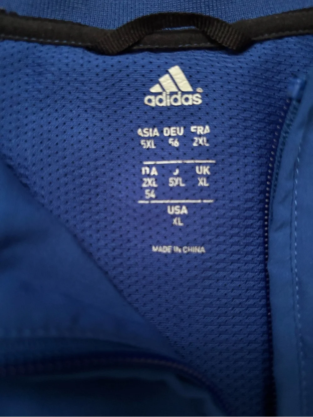 adidas Men’s Blue Short-Sleeve Lightweight Pullover Jacket